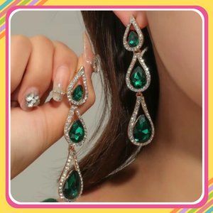 GLAM Rhinestone Earrings